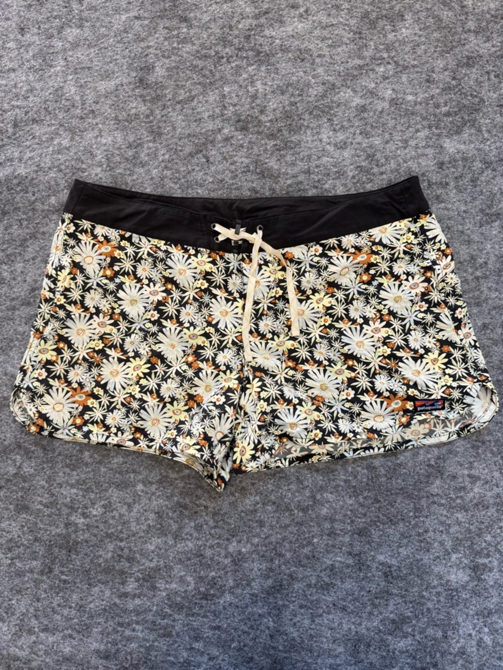 Patagonia Floral Hippie Boho Swim Board Shorts Beach Vacation size 14 - Picture 1 of 3